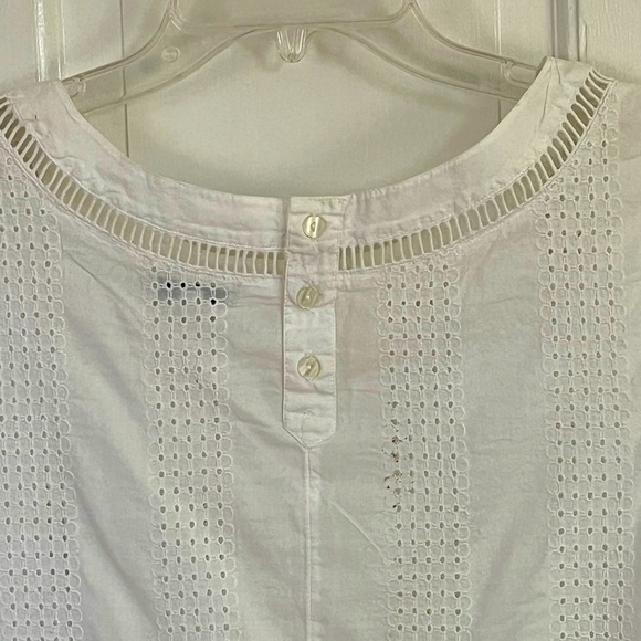 GAP 100% Cotton White Eyelet Scalloped Edge Sleeveless Cottagecore Shirt Top L - Picture 5 of 10